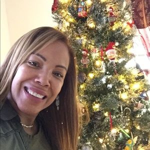 Meet your Posher, Monica